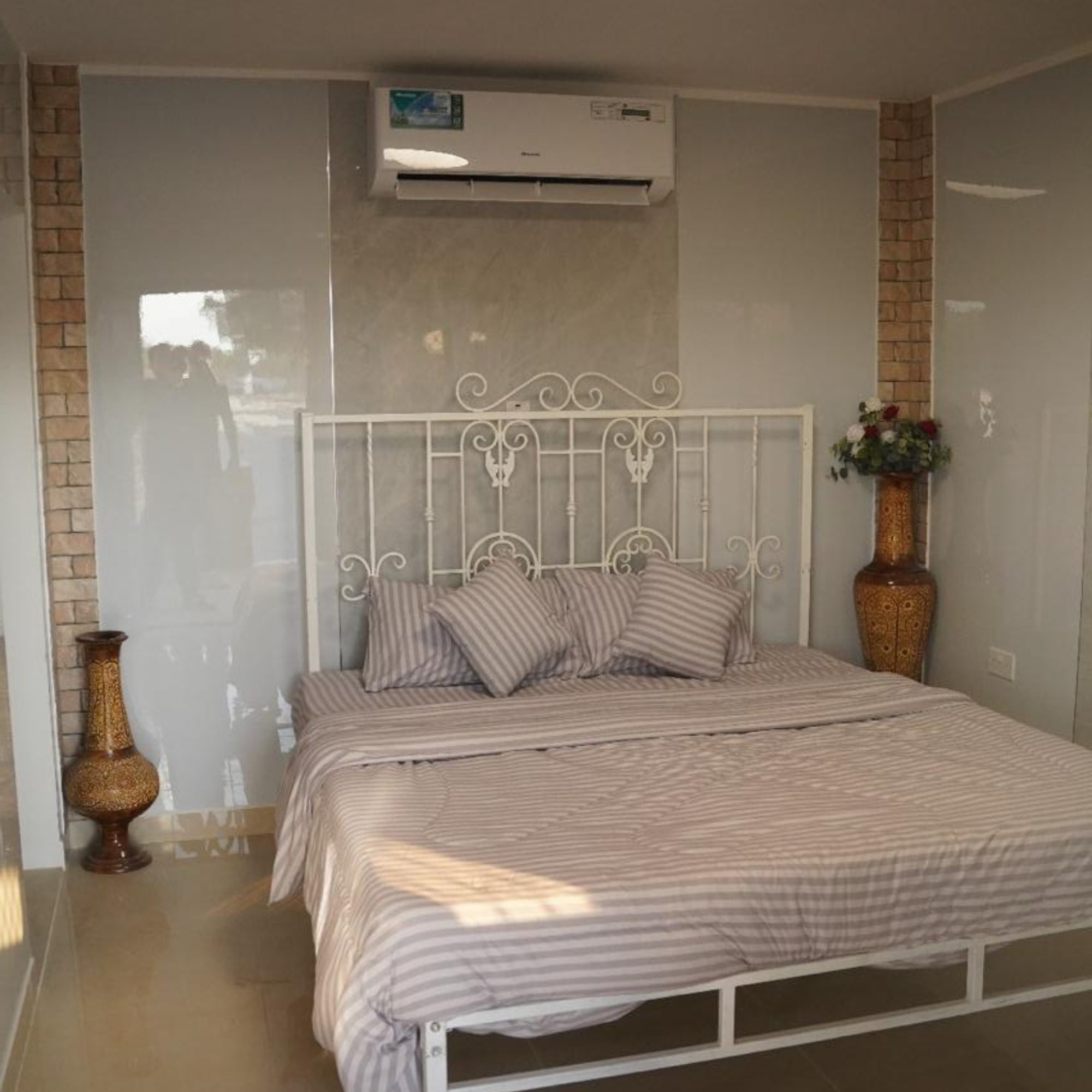 Couple Chalet